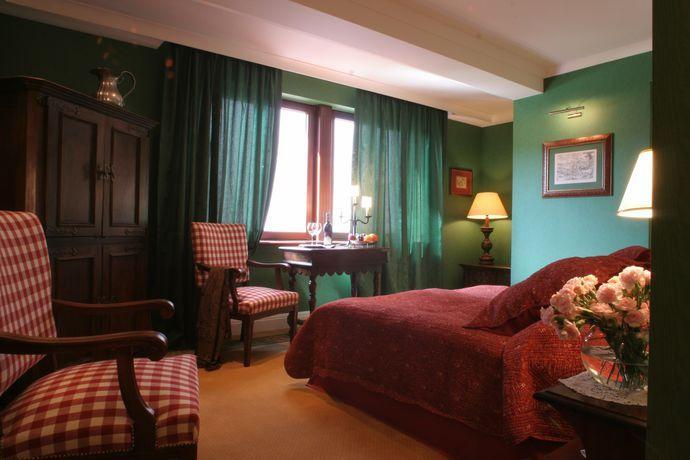 Hotel Grodek Krakow Luaran gambar A room at the hotel