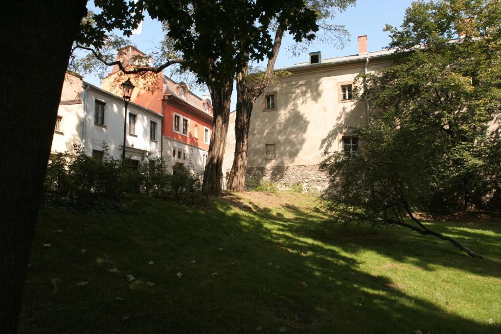 Hotel Grodek Krakow Luaran gambar The castle of the ducal family of Saxe-Coburg and Gotha